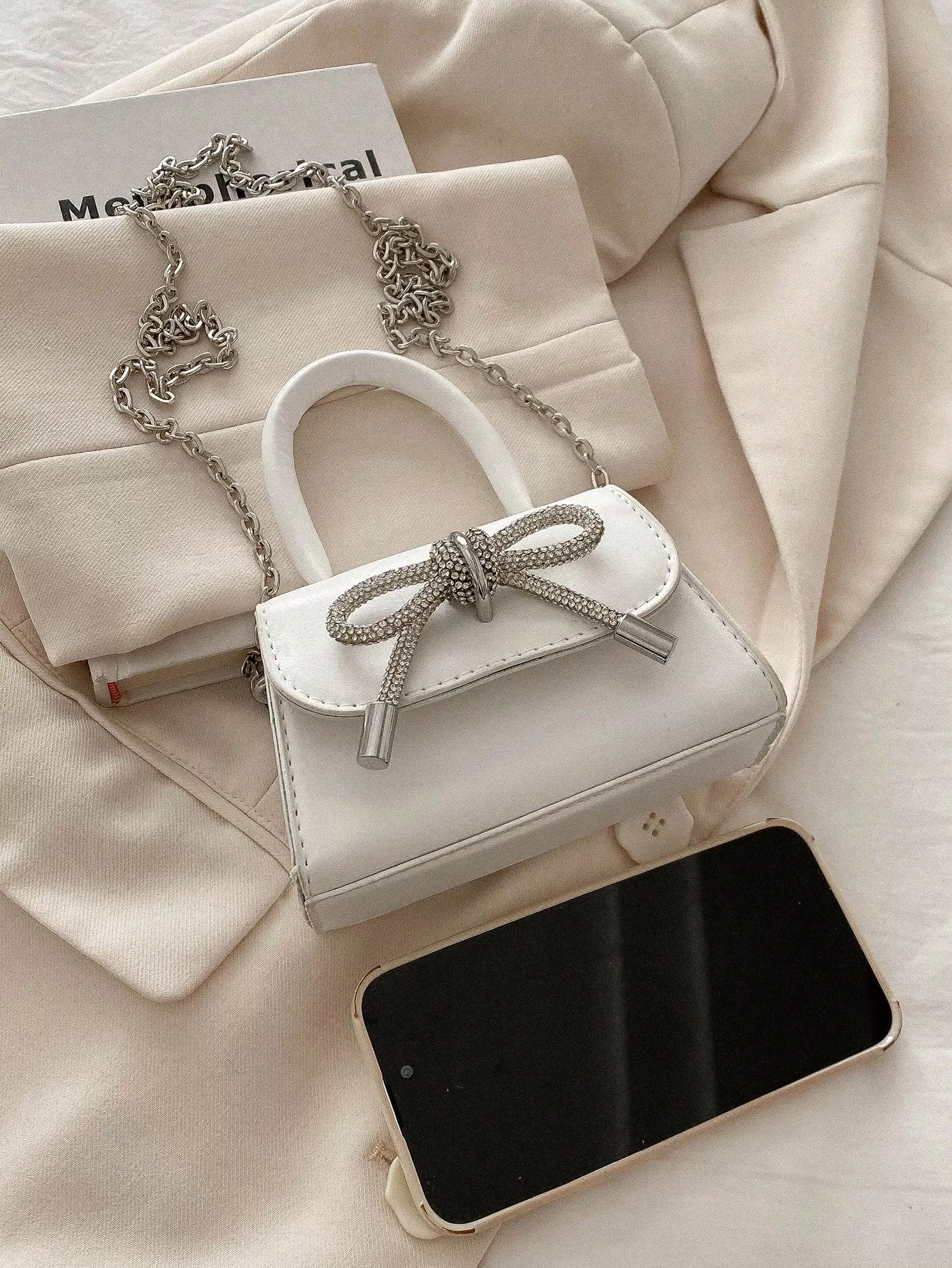 1pc Fashion Butterfly Decorated Mini Crossbody Bag With Flap And Chain Strap