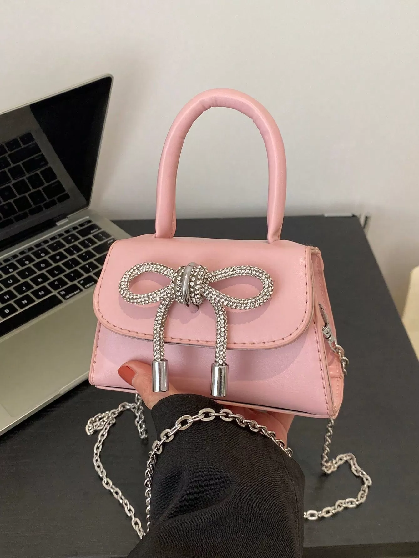 1pc Fashion Butterfly Decorated Mini Crossbody Bag With Flap And Chain Strap