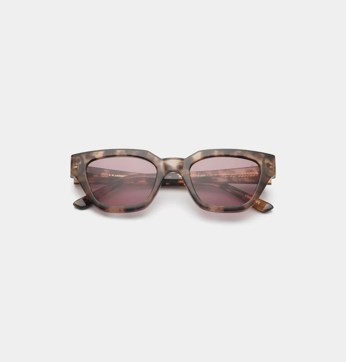 A. Kjrbede sunglasses Kaws Coquina