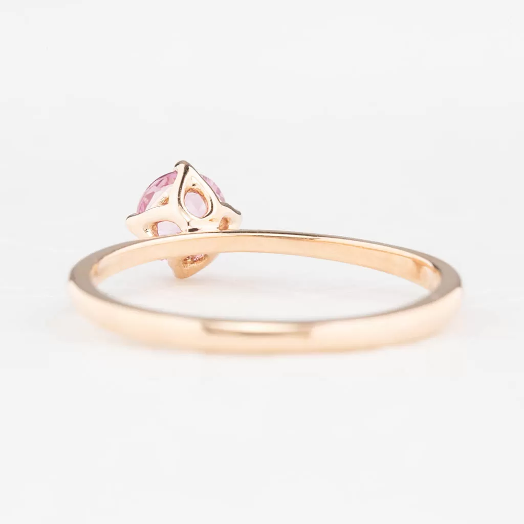 Alice Ring 5mm 0.60ct Umba Sapphire 14K Rose Gold