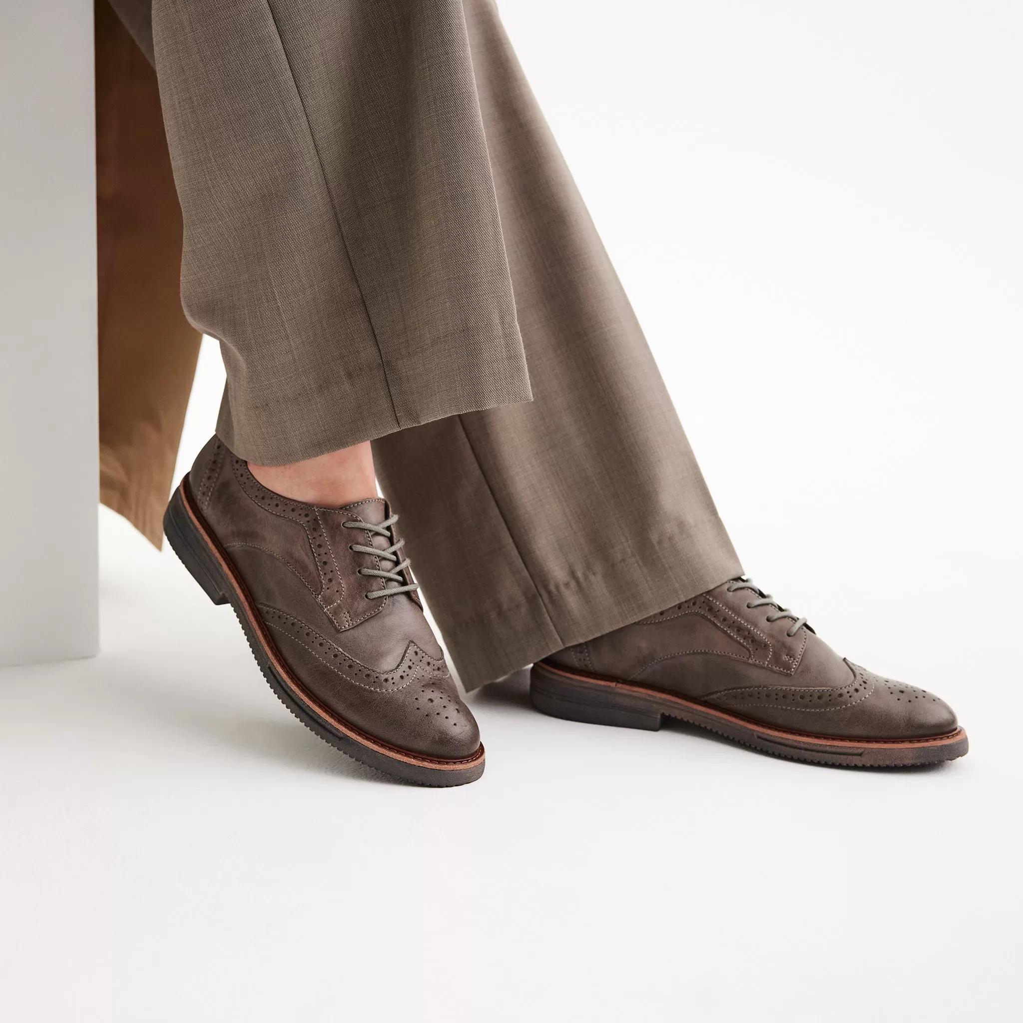 Brogue Rise Vintage Steel