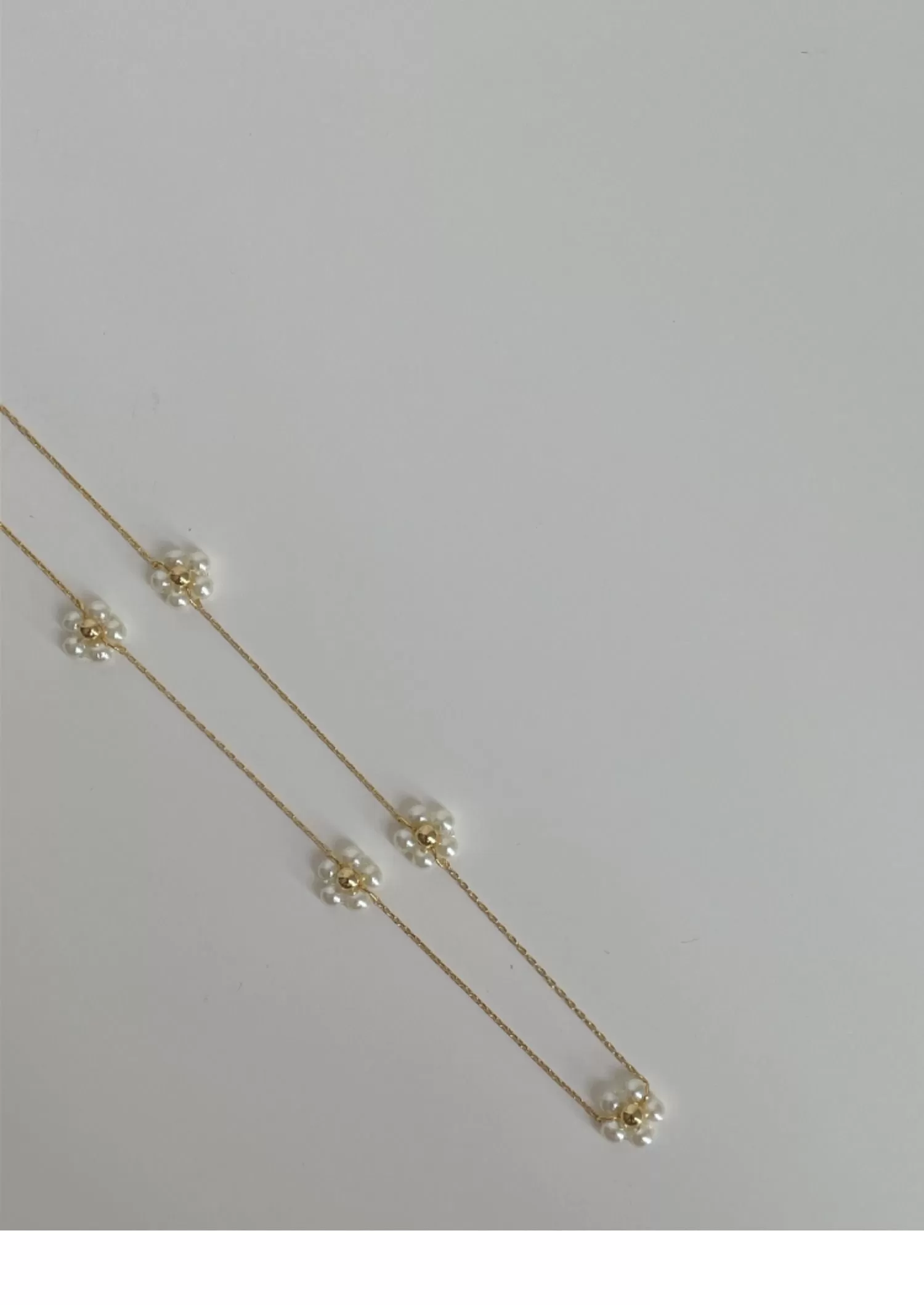 Dainty Flower Pearl Necklace