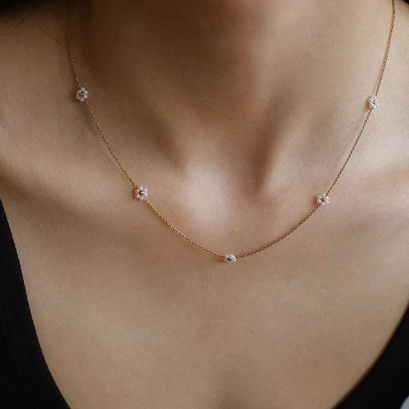 Dainty Flower Pearl Necklace