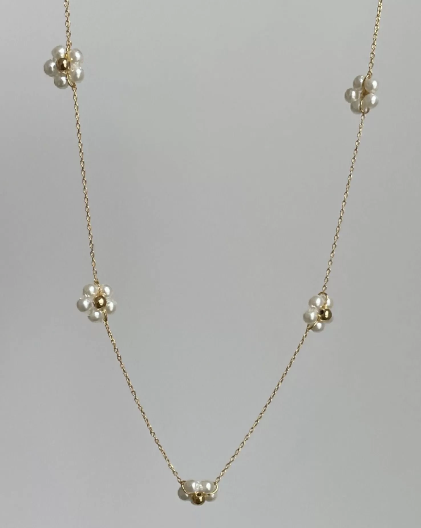 Dainty Flower Pearl Necklace