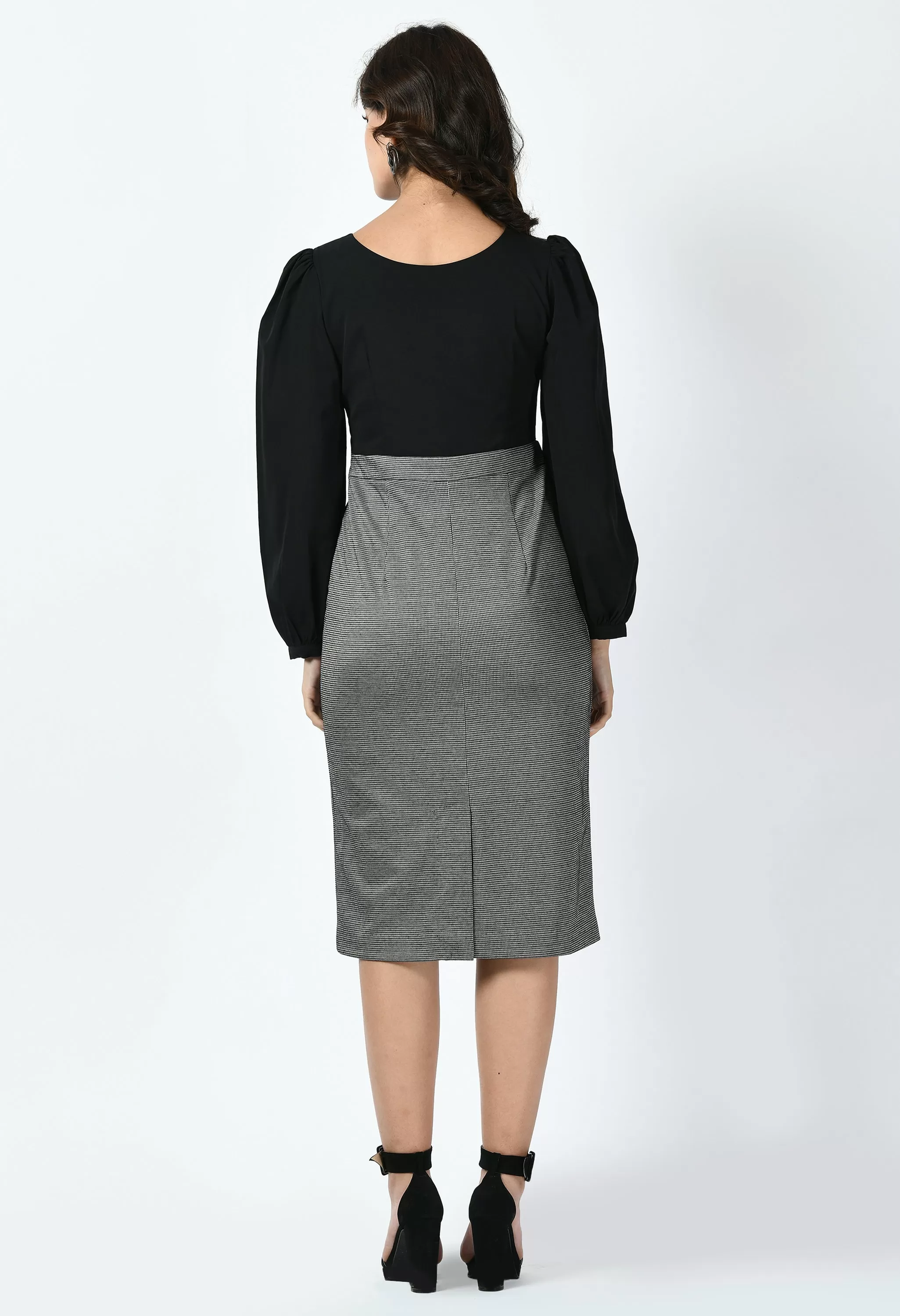 Exude Style Colour Blocked Sheath Dress (Charcoal Black   Black)