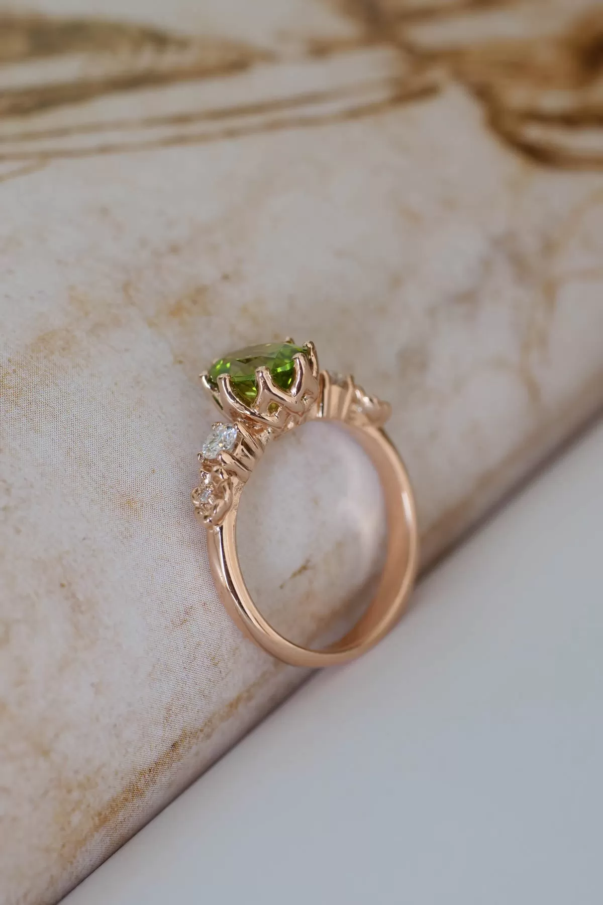 Fiorella oval | floral engagement ring setting