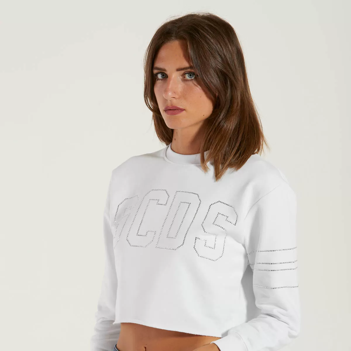 GCDS felpa crop big logo strass bianca