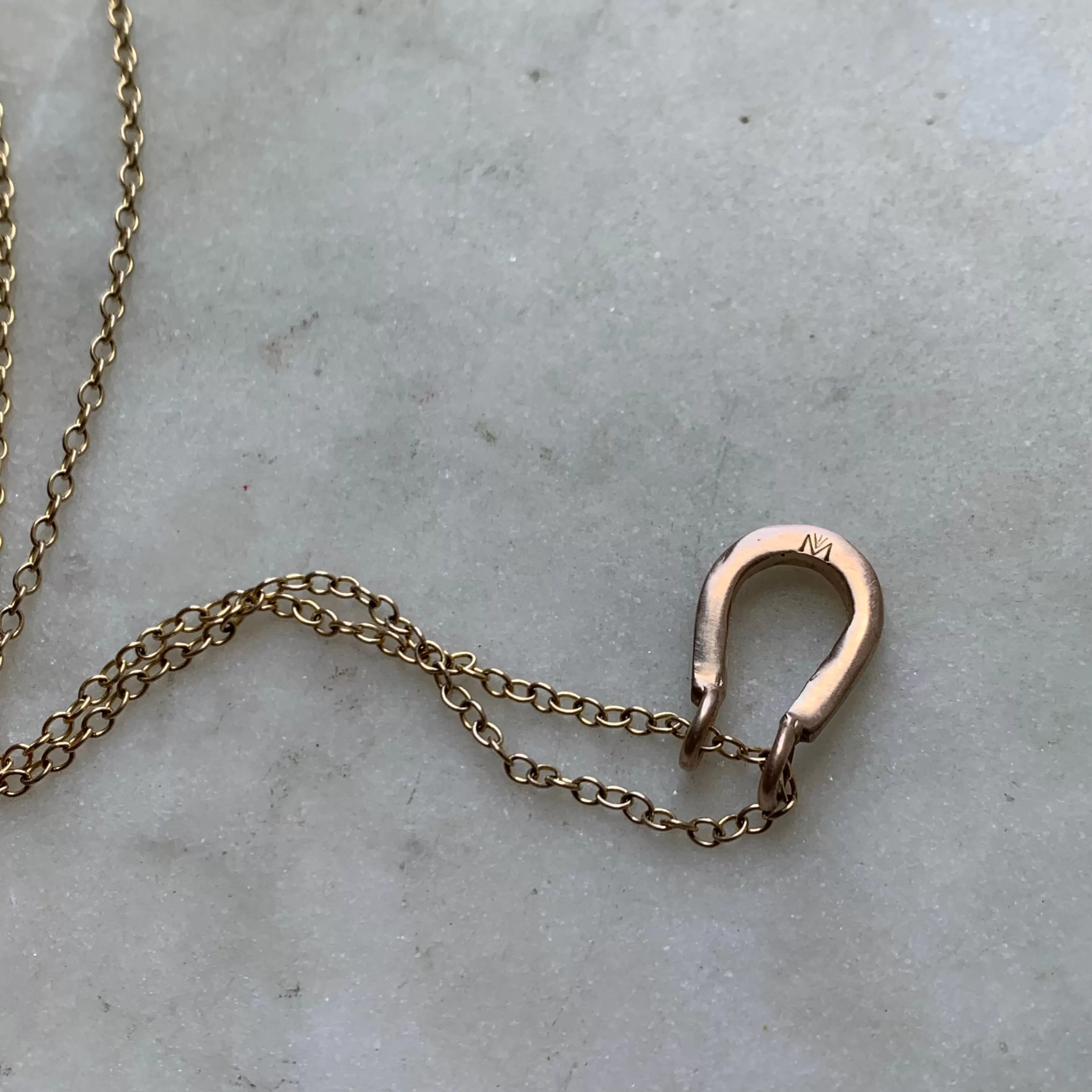 HORSESHOE PENDANT