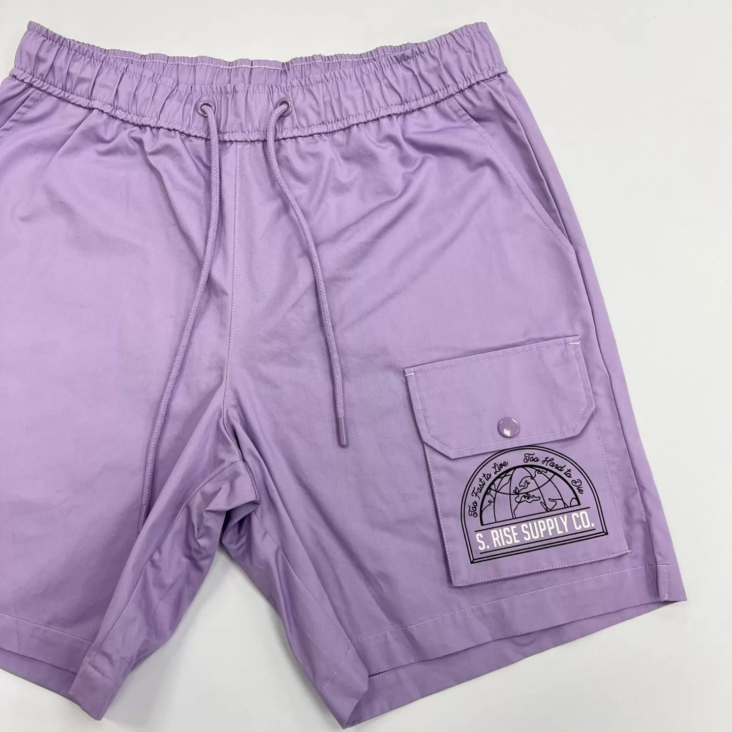 SMOKE RISE Printed Pitstop Polished Twill Short